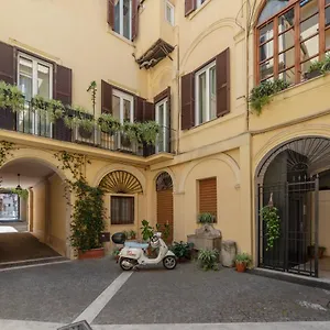 Apartamento Largo Di Torre Argentina, Roma